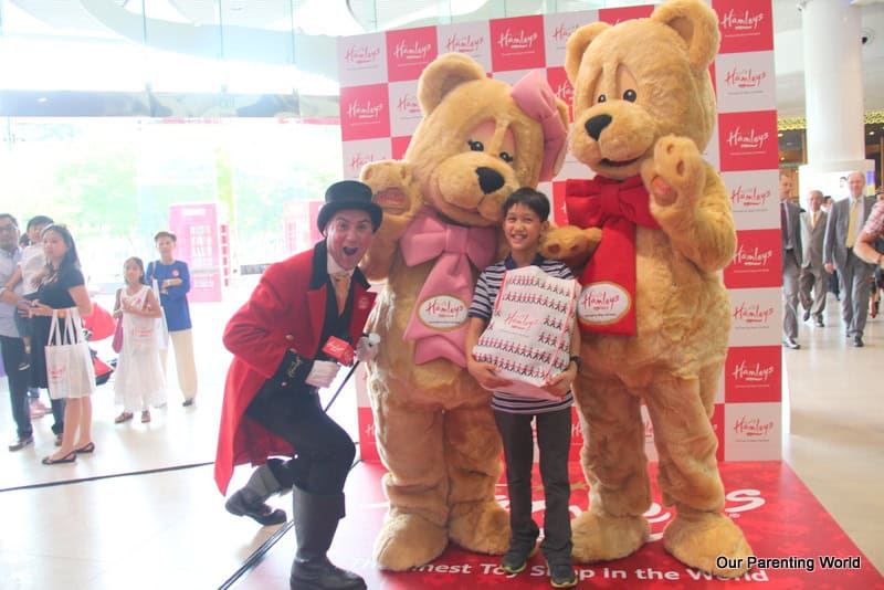 hamleys giant unicorn